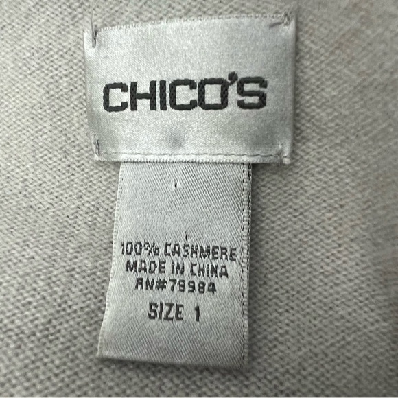 CHICO’S Women’s 100% Cashmere Pullover Sweater Sz 1-Small 8/10 Gray Flaws/Stain - Picture 7 of 13